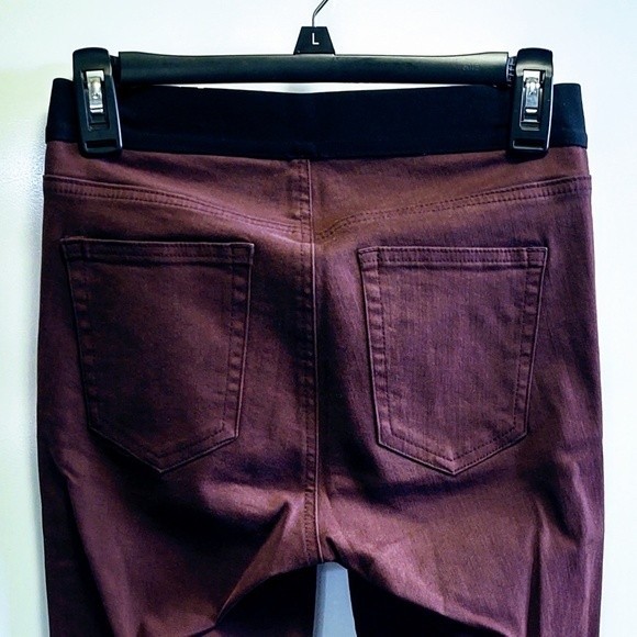 EUC GAP 1969 RESOLUTION SOFT WINE PULL-ON LEGGINGS ELASTIC WAISTBAND SIZE 26R - Picture 4 of 6